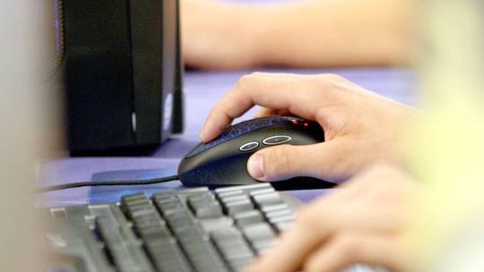 Miasto nie potrafi znaleźć firmy od taniego i szybkiego internetu