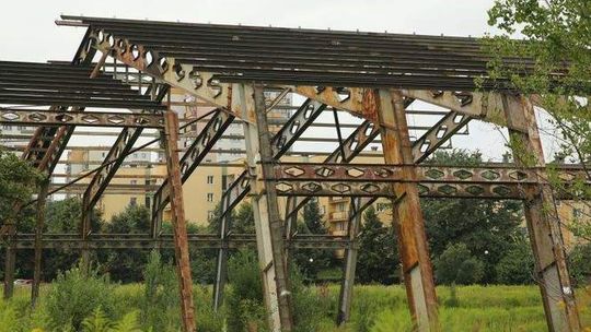 Miasto oddało działki pod "szkieletem" na Czubach