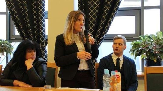 Miasto przekaże stowarzyszeniu grunt i budynek szkoły. 99 proc. bonifikaty