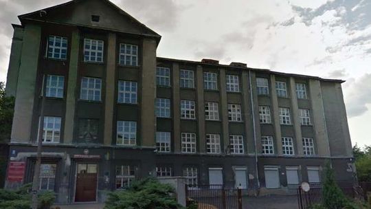 Miasto sprzedało dawną siedzibę szkół odzieżowych. Co tu powstanie?