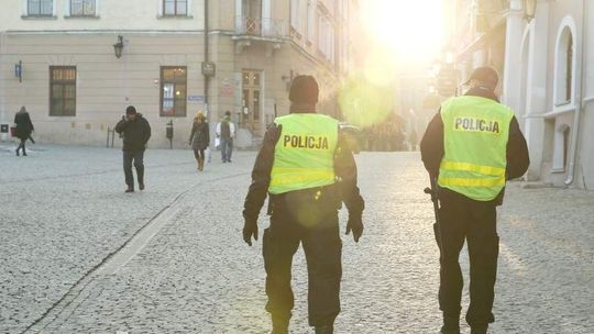 Miasto zamawia policjantów. Popilnują centrum i zajrzą na libację