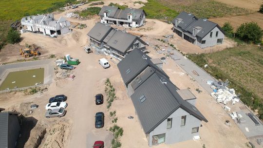 Miastowi ciągną na wieś. Rolnicy z dziada pradziada chcą ochrony najlepszej ziemi