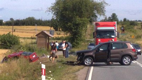 Michałówka: Czołowe zderzenie aut. Cztery osoby ranne