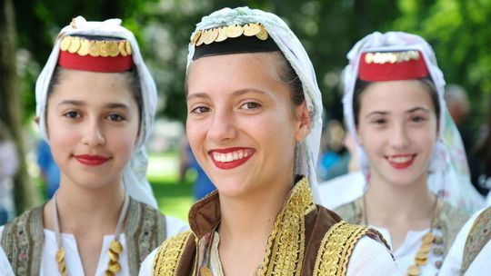 Międzynarodowe Spotkania Folklorystyczne. Rozpoczęli kolorowym korowodem [zdjęcia]