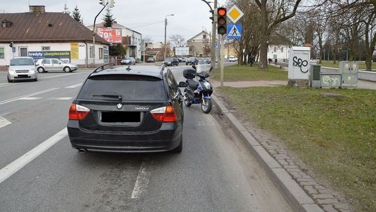 Międzyrzec Podlaski: Motorowerzysta najechał na tył BMW