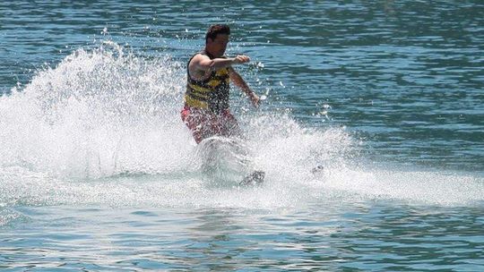 Międzyrzec Podlaski: Narty na wodzie obok nart na igielicie