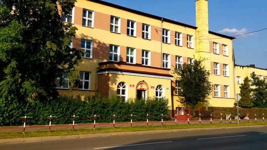 Międzyrzec Podlaski: Szkoła czeka na halę sportową 