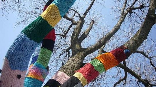Miejskie szydełkowanie chwyciło. Urban knitting w Lublinie