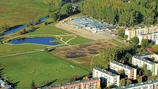 Miejskie targowisko w Białej Podlaskiej z wiatą i ekologiczną żywnością