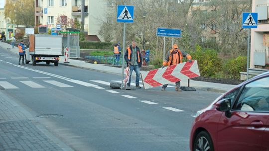 Miesiąc obsuwy, tydzień odbiorów. Ul. Popiełuszki już przejezdna