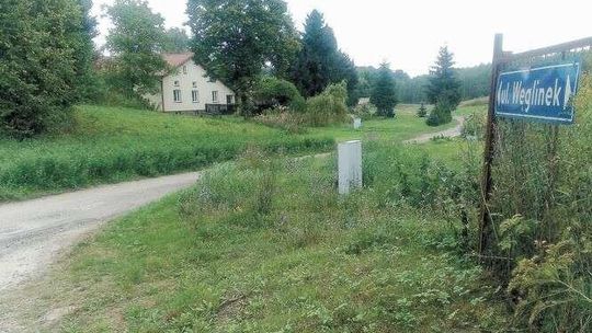 Mieszkają w Lublinie, ale nie mają normalnej drogi, chodników i oświetlenia. Urzędnicy rozkładają ręce