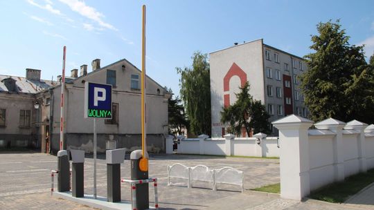 Mieszkańcy chcą korzystać z nowej ulicy i parkingu