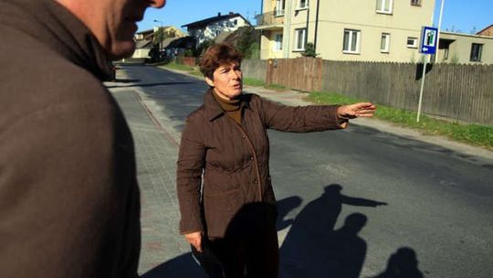 Mieszkańcy Krężnicy Jarej walczą o chodnik i remont drogi