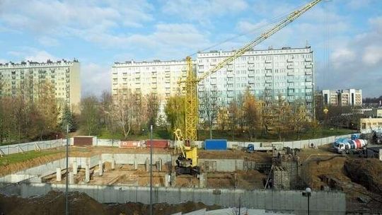 Mieszkańcy LSM walczą o wstrzymanie budowy. W spółdzielni trwa konkurs na prezesa 