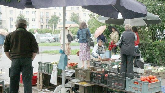 Mieszkańcy mają dosyć dzikiego targowiska na Bronowicach