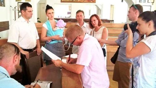 Mieszkańcy nie zgodzili się na sprzedaż działki Kościołowi. Co dalej z budową szkoły?