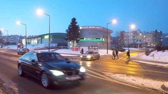 Mieszkańcy os. Botanik boją się nadajników. "Będą promieniować w nasze okna"