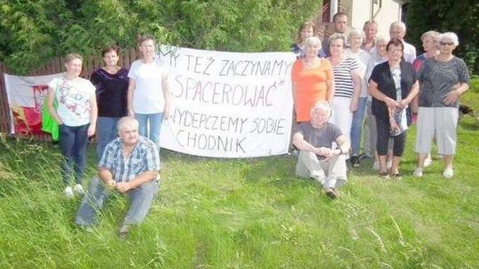 Mieszkańcy protestowali ws. drogi i dopięli swego. Ale budowa nagle stanęła