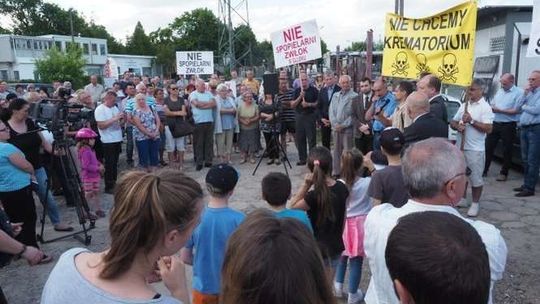 Mieszkańcy protestują, bo nie chcą spopielarni zwłok. Czy jest się czego obawiać?