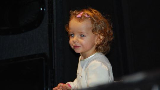 Mieszkańcy Rudy-Huty pomagają chorej dwulatce z Wojsławic