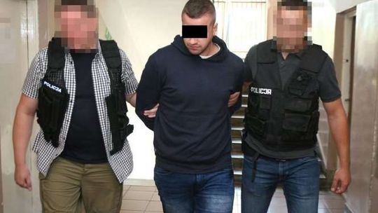 Mieszkanka Lublina wyrzuciła 20 tys. zł przez okno. Zatrzymany 21-latek