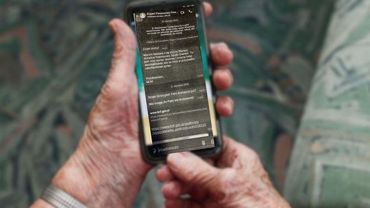 Mieszkanka powiatu tomaszowskiego straciła duże oszczędności. Oszust namówił ją na inwestycję