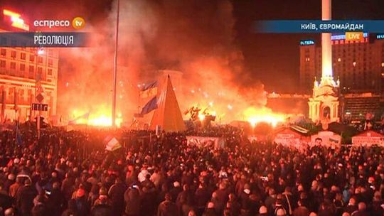 Milicja szturmuje Majdan Niepodległości w Kijowie