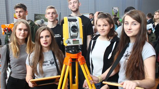 Miliony na sprzęt dla szkolnych pracowni w Puławach, Nałęczowie i Kazimierzu Dolnym