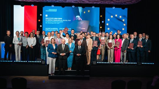 Miliony złotych z Funduszy Europejskich trafi na Lubelszczyznę. Skorzystają szpitale, drogi rowerowe i turystyka