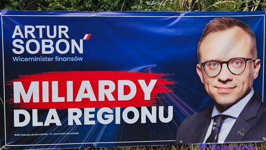 Minister Artur Soboń zniknął z prywatnego ogrodzenia