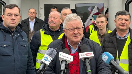 Minister rolnictwa przyjechał do rolników. "UE powinna pokryć część strat"