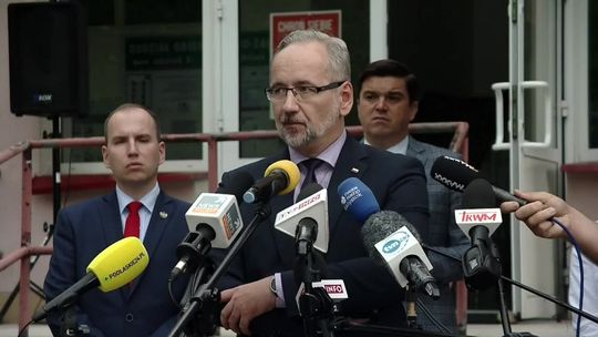 Minister zdrowia: Antyszczepionkowcy zagrażają polskiej państwowości