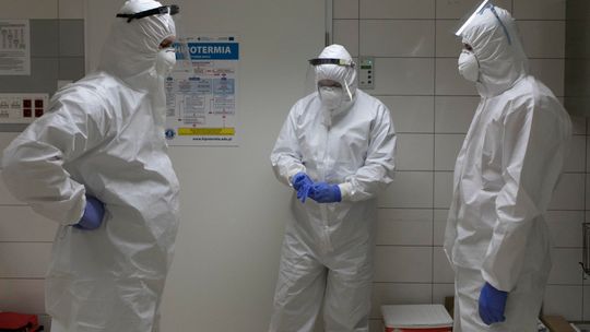 Minister zdrowia: w środę lub w czwartek możliwe decyzje dotyczące obostrzeń