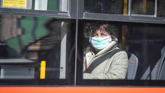 Ministerstwo Zdrowia: Egzekucja obostrzeń związanych z pandemią musi być skuteczniejsza