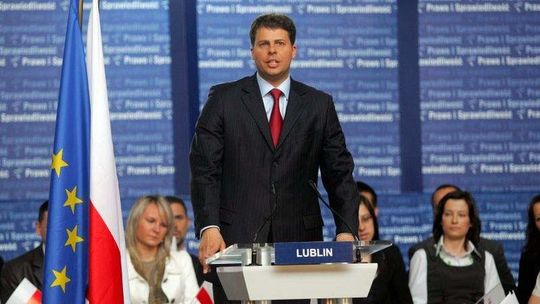 Mirosław Piotrowski rejestruje partię i dostaje propozycję od konkurencji