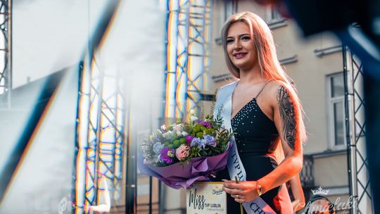 Miss Chmielaków 2025: Tytuł zdobyła Karina z Biłgoraja