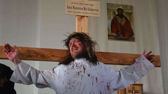 Misterium Męki Pańskiej. Droga krzyżowa w Świdniku [zdjęcia]