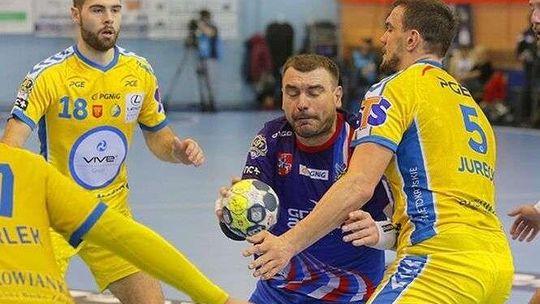 Mistrz ciągle zbyt mocny. Azoty Puławy – Vive Kielce 25:30