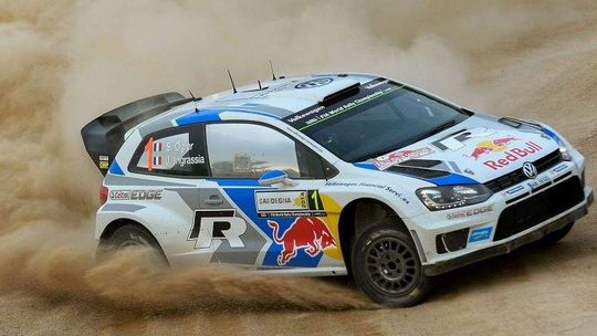 Mistrzowie na mazurskich szutrach