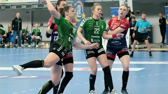 MKS FunFloor – Piotrcovia  32:28. Roszak pokazała klasę