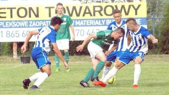 MKS Ryki - Tomasovia 1:2. Szybkie dwa gole nie pomogły