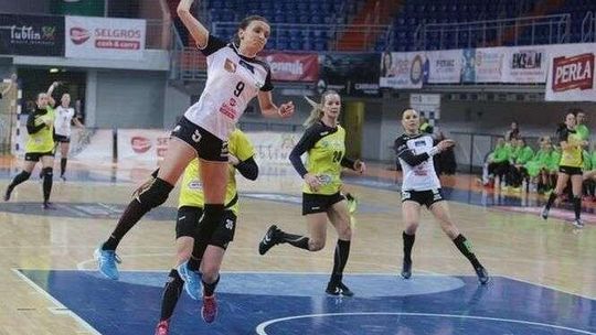 MKS Selgros – Olimpia Beskid 34:20. Pewna wygrana mistrzyń (zdjęcia)