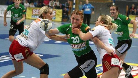 MKS Selgros przegrał w drugim meczu Ligi Mistrzyń z Larvikiem 23:28 (ZDJĘCIA)