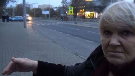 Młoda kobieta potrącona na przejściu przy ul. Lwowskiej. Kierowca uciekł (wideo)