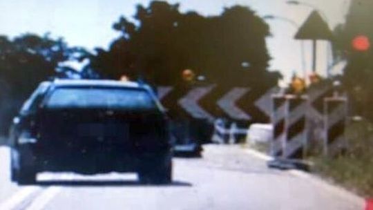 Młody kierowca BMW jest dobry w tę grę. W dwa dni uzbierał komplet punktów