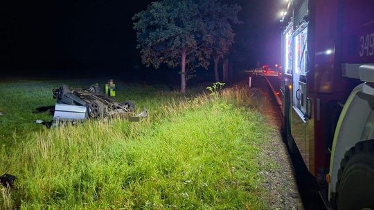 Młody kierowca, prędkość i alkohol. Cudem uniknęli tragedii