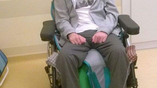 Młody piłkarz od roku jest w śpiączce, znajomi pomagają go wybudzić