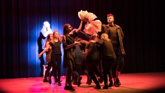 Młodzi aktorzy na tropie Leonida Gawryłowa 