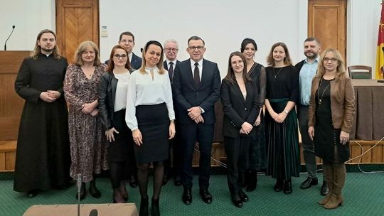 Młodzi nauczyciele mianowani na koniec roku