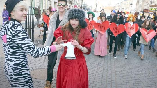 Młodzi promują teatr. 11 marca zaczynają się \"Zwierciadła”